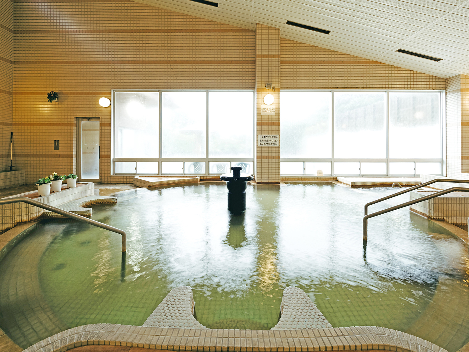SPA HOTEL YUTTARIKAN (旧 東郷温泉ゆったり館)