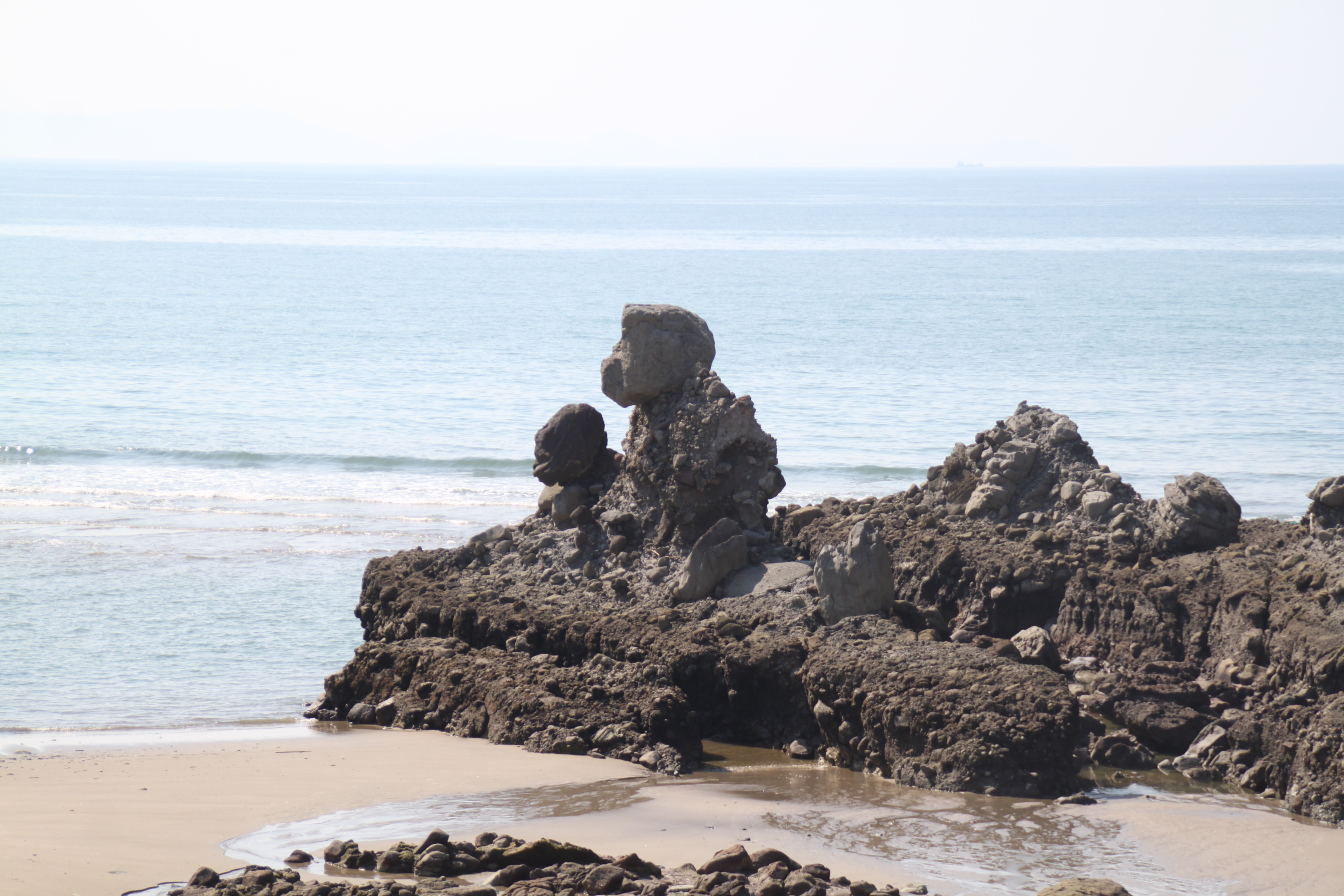 人形岩 – 西方海岸