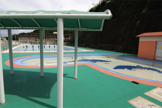 鹿島コミュニティプール