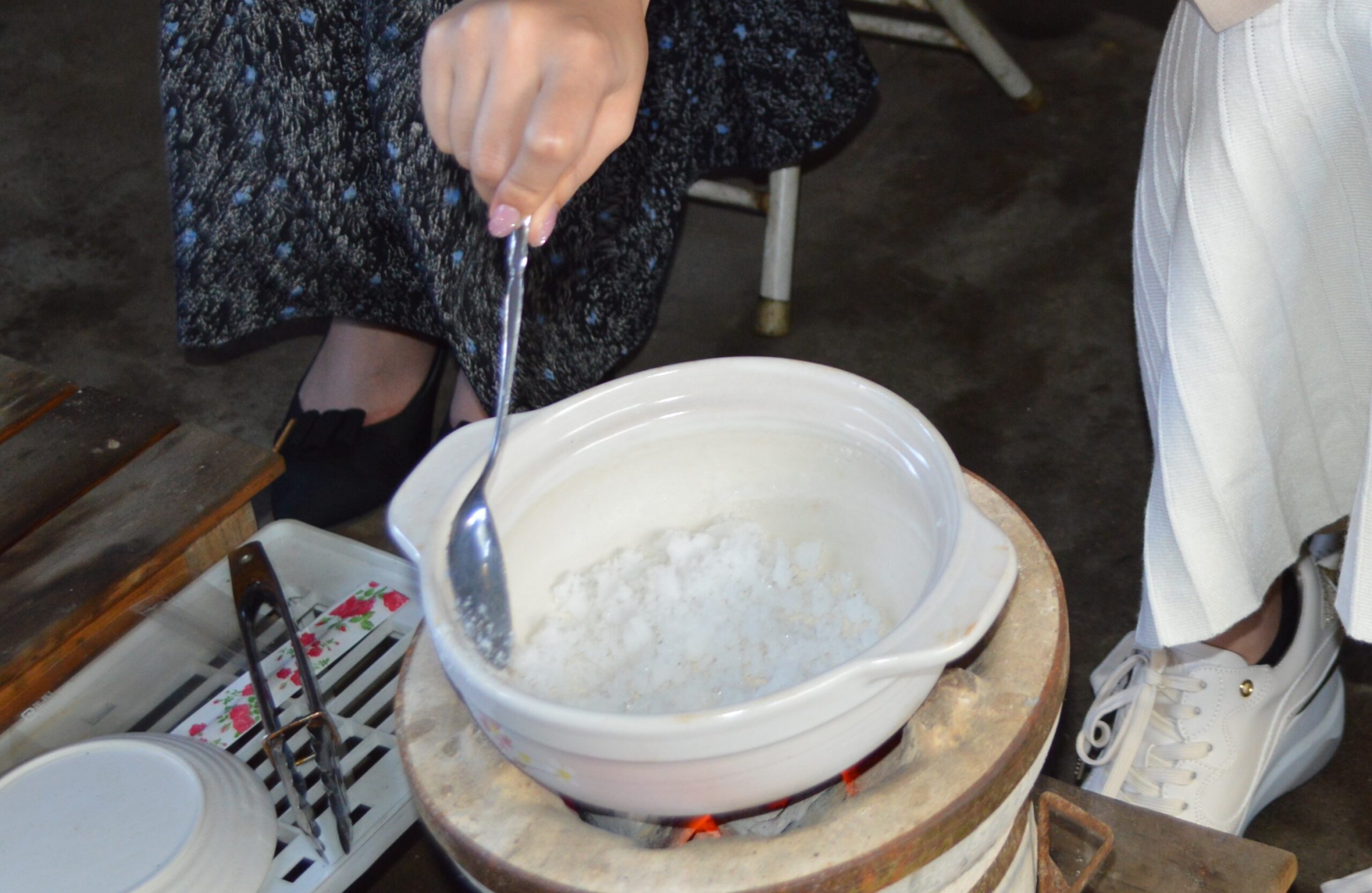 こしきの塩作り体験