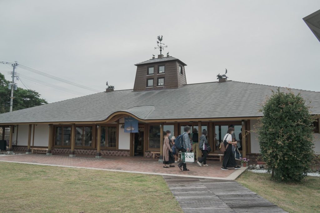 川内港ターミナル外観