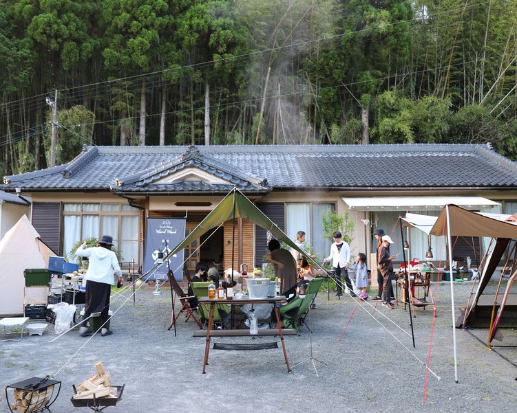 private village WOOD WOOD