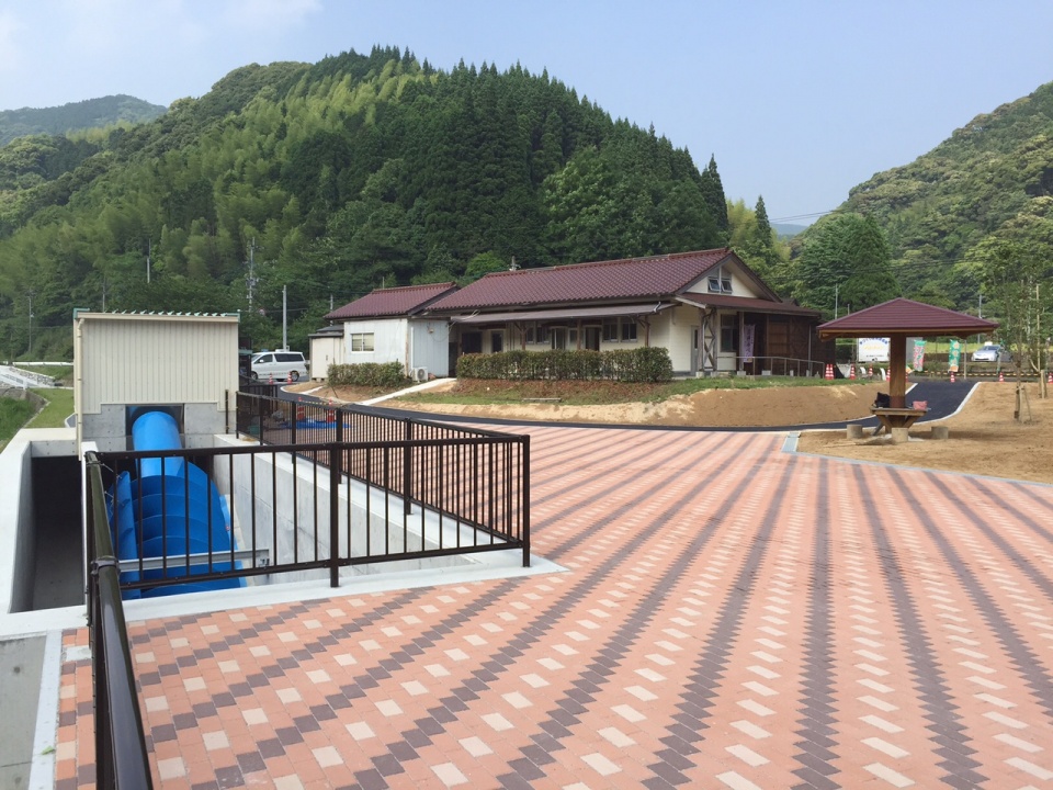 小鷹水力発電所（おたかすいりょくはつでんしょ）